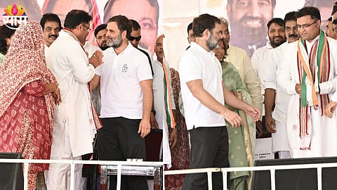 तासाभरापूर्वी भाजप उमेदवाराचा प्रचार; बड्या नेत्याची अचानक काँग्रेसच्या सभेत एन्ट्री, पुढे असं काही घडलं