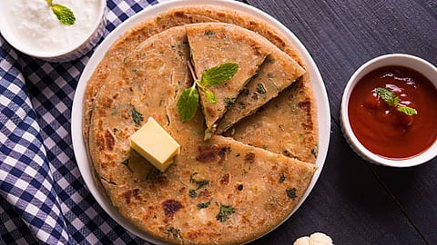 Onion cheese paratha recipe in Marathi: