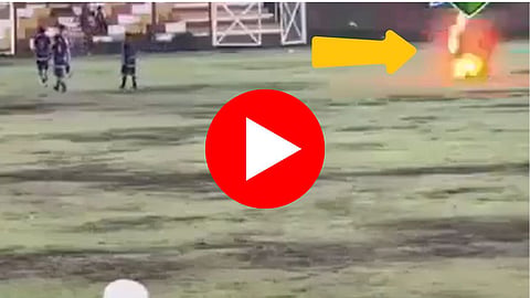 Viral Video: फुटबॉल खेळताना खेळाडूच्या अंगावर पडली वीज; एकाचा मृत्यू, पाहा थरकाप उडवणारा VIDEO