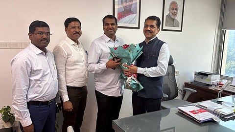 Dr. Rameshwar Naik