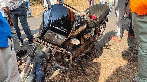 Nandurbar Dhadgaon bike accident