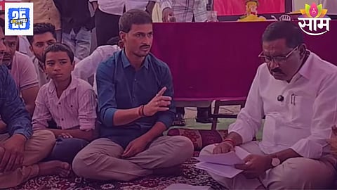 मंत्री धनंजय मुंडे यांच्या भेटीनंतर भाजप आमदार सुरेश धस यांनी देशमुख कुटुंबियांची भेट घेतली आहे.
