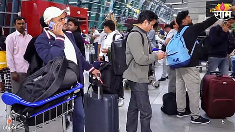 Maharashtra Tourists Stuck: