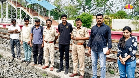 Solapur: सोलापूर हादरले! पहाटे ट्रेनवर थरारक दरोडा, प्रवाशांना मारहाण; महिलांनाही सोडलं नाही, मोबाईल अन् दागिने लुटले