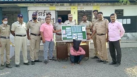 The burglar in Dhule was finally arrested by police