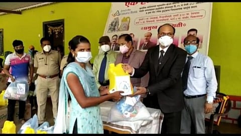 बँक