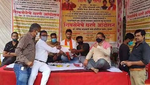 Shiv Sena's agitation at a private Covid center robbing patients