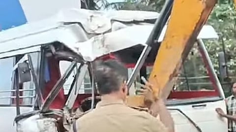 വട്ടപ്പാറിയലുണ്ടായ വാഹനാപകടം
