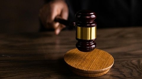 പങ്കാളിയുടെ വിവാഹേതര ബന്ധം കുട്ടികളുടെ കസ്റ്റഡി നിഷേധിക്കാന് കാരണമല്ല: ഹൈക്കോടതി