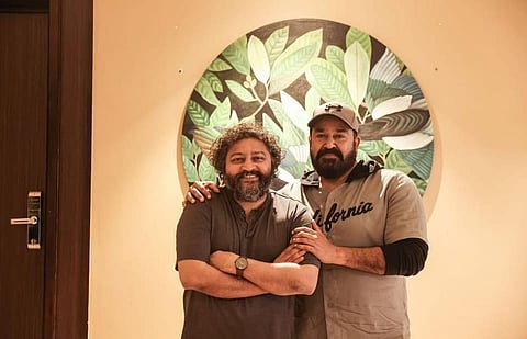 മലൈക്കോട്ടൈ പുറത്തുനിന്നല്ല, ഉള്ളില് കയറി വെടിയുതിര്ക്കണം