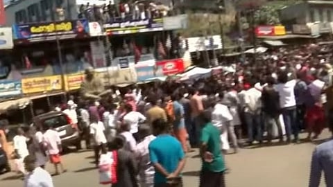 മാനന്തവാടി നഗരത്തില് ജനങ്ങളുടെ പ്രതിഷേധം