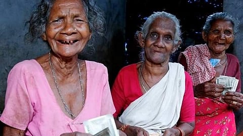 സെപ്റ്റംബറിലെ പെന്ഷനായി 1600 രൂപയാണ് ലഭിക്കുക