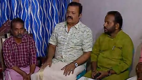 സുരേഷ് ഗോപി സിദ്ധാർത്ഥന്റെ അച്ഛനൊപ്പം