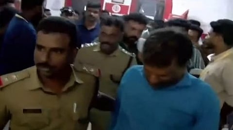 കേരള യൂണിവേഴ്സിറ്റി കലോത്സവത്തില് കോഴ; മൂന്ന് വിധികര്ത്താക്കള് അറസ്റ്റില്