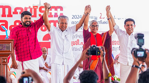 മലപ്പുറത്ത് എല്ഡിഎഫ് സംഘടിപ്പിച്ച ഭരണഘടനാ സംരക്ഷണ റാലിയ്ക്കെത്തിയ മുഖ്യമന്ത്രി പിണറായി വിജയന്