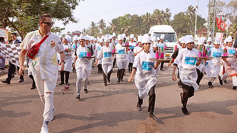 ഇൻ്റർനാഷണൽ 'വെയിട്രസ് റേസ്'