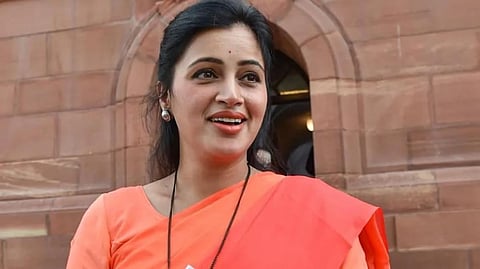 അമരാവതിയില് നവനീത് റാണ മത്സരിക്കും