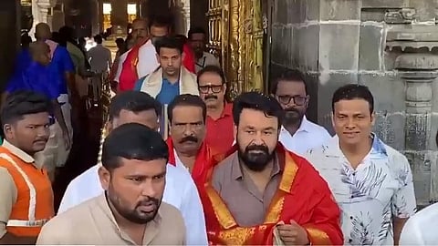 തിരുപ്പതി ക്ഷേത്രത്തിലെത്തിയ മോഹന്ലാലിന് ആരാധക വരവേല്പ്