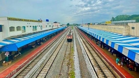 കഴിഞ്ഞ സാമ്പത്തിക വര്ഷം കടത്തിയത് 1,59 കോടി ടണ് ചരക്ക്