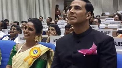 akshay kumar viral video surabhi lakshmi response