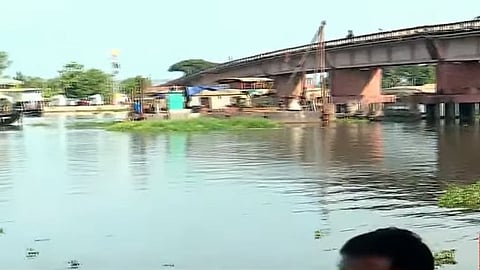 two people jumped from bridge