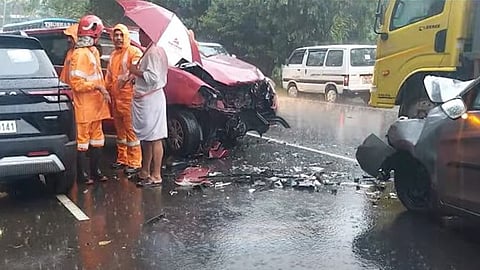 Heavy rains, 3 cars collided