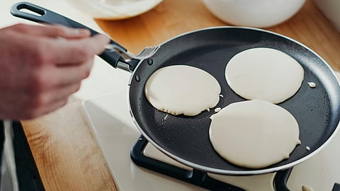 Teflon flu: Non-stick cookware can make you sick