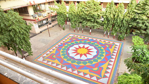 Mumbai college bars students from wearing T-shirts, torn jeans