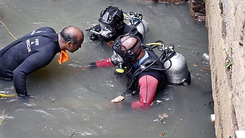 scooba team searching