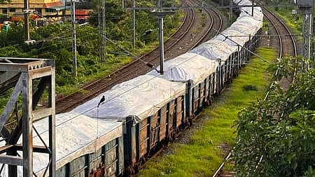 Riding on top of the goods train, young man suffered burns