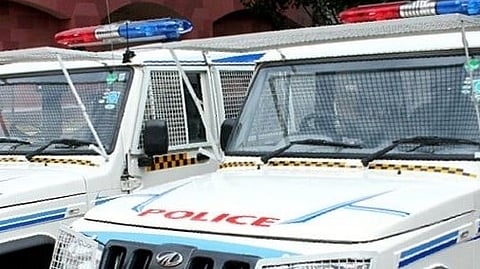 Five people, including students, arrested with fake notes