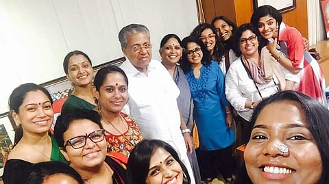ആക്ഷന്.....കട്ട്....
ഹേമ കമിറ്റി റിപ്പോര്ട്ട് പുകയുന്നു;
സര്ക്കാരിനെതിരേയും വിവാദങ്ങള്