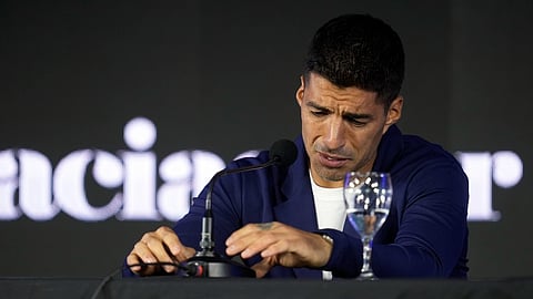 Luis Suárez retires