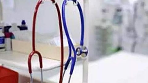 Hernia surgery; doctor cut the nerve of the ten-year-old boy's leg, the family complained