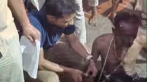 ശബരിമല സന്നിധാനത്തെ മേൽപ്പാലത്തിൽ നിന്നു ഭക്തൻ താഴേക്ക് വീണു, ആശുപത്രിയിൽ