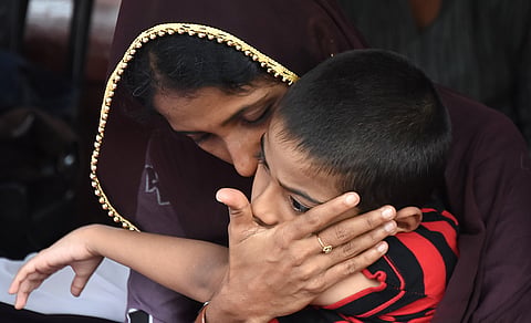 എന്ഡോസള്ഫാന് ഇരയായ ഫസല് അമ്മയോടൊപ്പം 2019ല് സെക്രട്ടേറിയറ്റിനു മുന്നില് നടന്ന സമരത്തില്