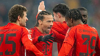 Arsenal edge Tottenham