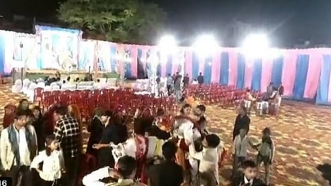 കുതിരപ്പുറത്ത് നിന്ന് വരന് കുഴഞ്ഞ് വീഴുന്നു