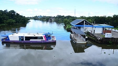 Water metro