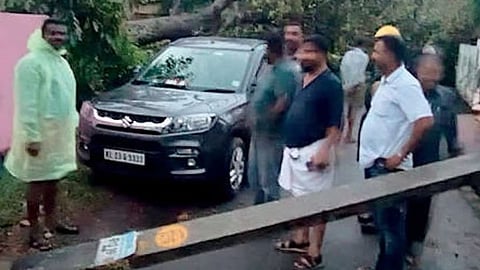 Tree and electricity pole fell on the road; CR Mahesh MLA
