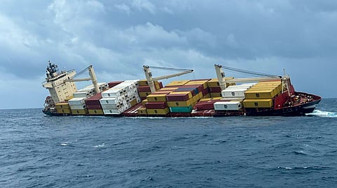 ( kochi ship accident )