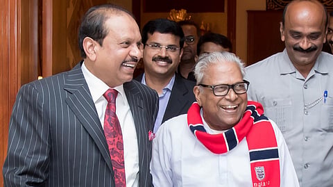 എംഎ യൂസഫലിയും വിഎസ് അച്യുതാനന്ദനും