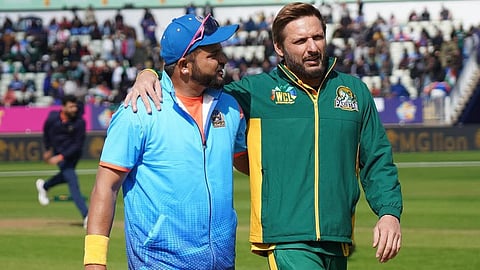 Suresh Raina and Shahid Afridi during the Legends clash
