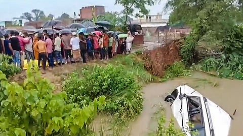 Gonda Accident
