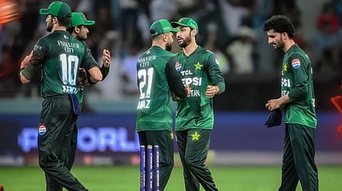 Twenty 20 World Cup, England vs Newzealand Match Updates