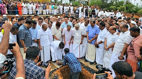 Mundakai-Churalmala rehabilitation; Muslim League's house construction ordered to be halted