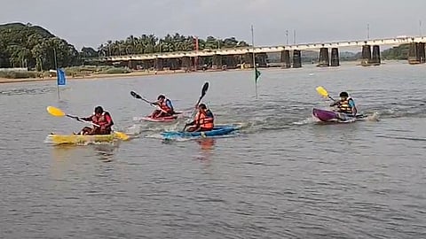 Boat racing on the Bharatapuzha