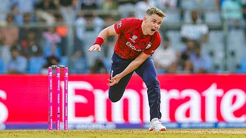 Sam Curran bowling