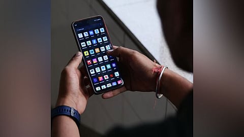MOBILE PHONE USE