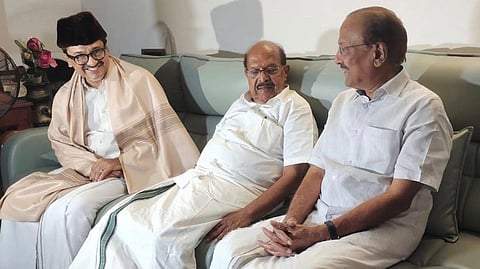 G Sudhakaran Visits Panakkad Thangal to Express Gratitude for Ambalappuzha Election Victory